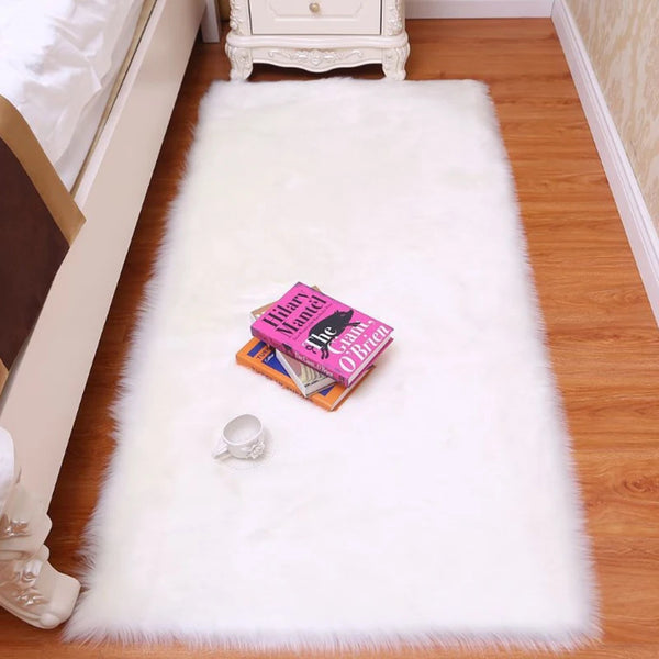 Plush Sheepskin Carpet Imitation Wool Rug for Bedroom